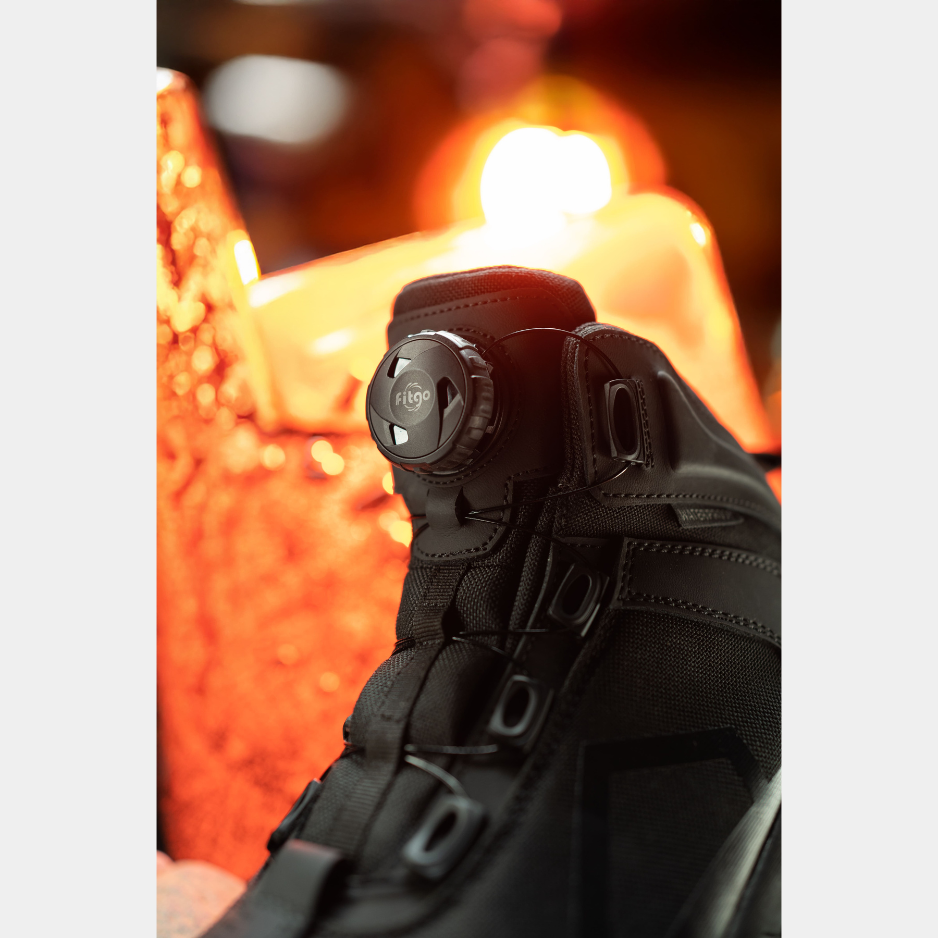 'GRAVITY' TAKTIKALISED VEEKINDLAD SAAPAD FITGO® KIIRKINNITUSEGA