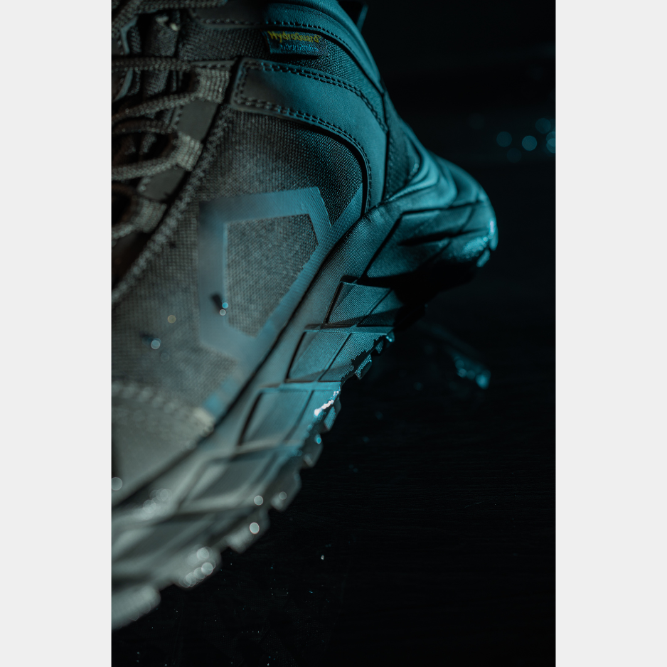 'GRAVITY' TAKTIKALISED VEEKINDLAD SAAPAD